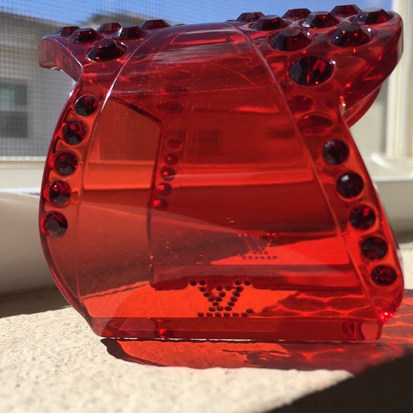 Louis Vuitton Heart shape rhinestone cuff bracelet - Picture 5 of 12